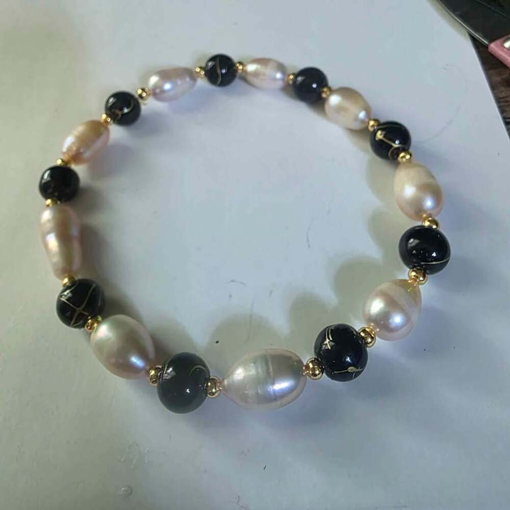 Pearl and Onyx Beaded Bracelet